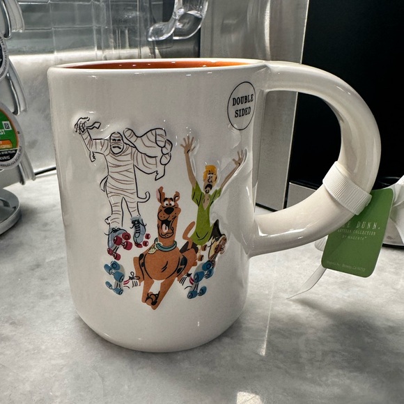 Scooby Doo “Run Scoob!” Rae Dunn Mug - NWT - Picture 1 of 11